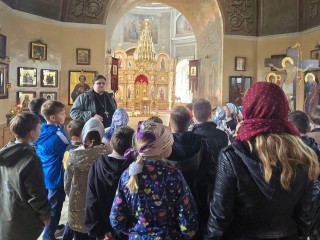 Гимназисты узнали больше о православных традициях в церкви Петра и Павла