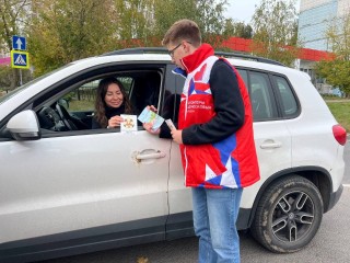 Волонтеры попросили чеховских водителей возить детей безопасно