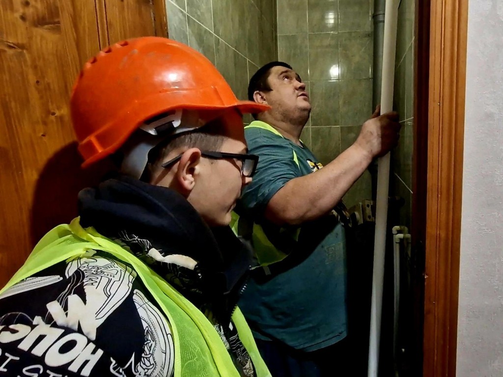 «Зима будет теплая»: жители домов на улице Центральной оценили замену систем отопления