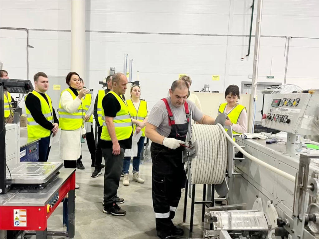 Герои возвращаются: местное производство становится площадкой для поддержки ветеранов СВО