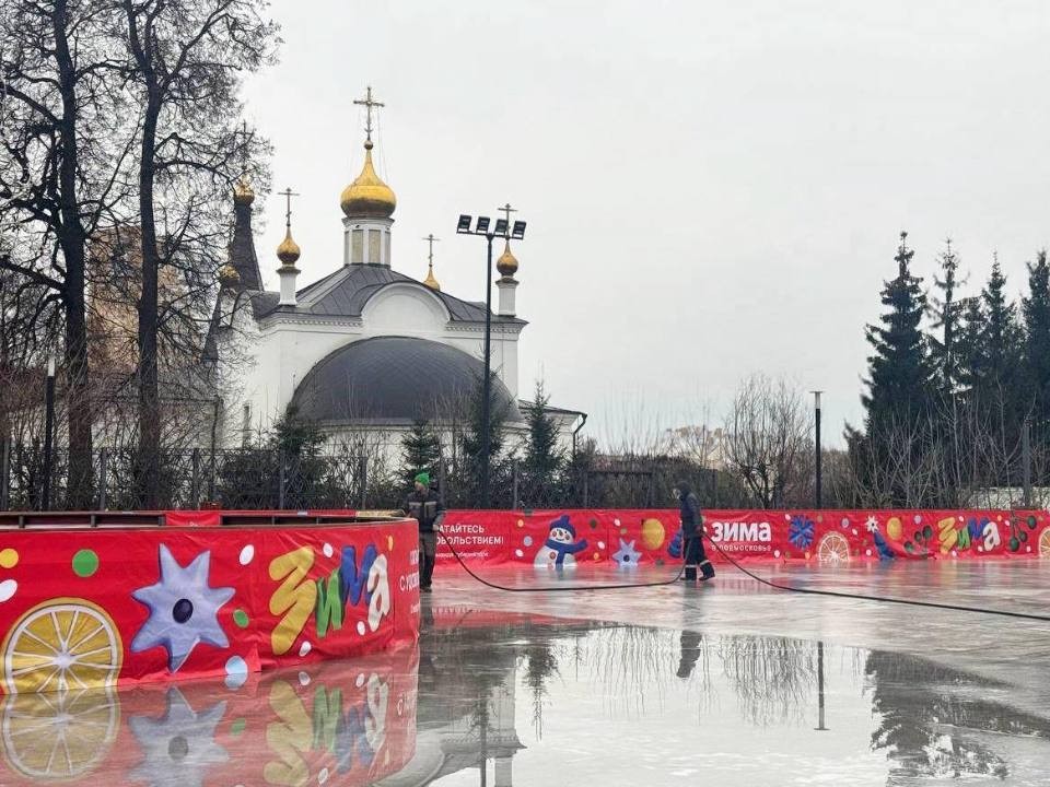 В парке Талалихина залили каток площадью 1, 5 тыс. кв. м