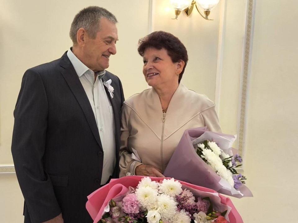 Главное — не пропустить свою остановку: как Барковы нашли любовь в автобусе и не расстались полвека