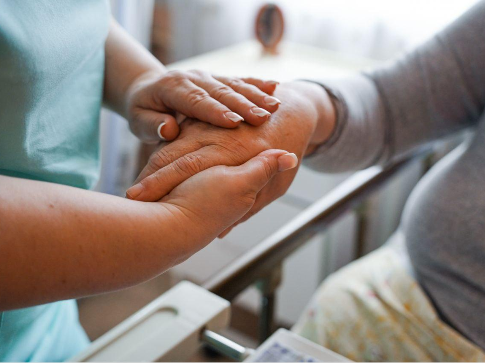 Путь к срочной соцпомощи упростили: как подать заявление за пару минут и получить поддержку уже на следующий рабочий день