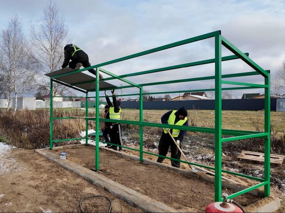 Теперь отходы не будут разбрасываться: в деревнях Темново и Воронино установили современные контейнерные площадки