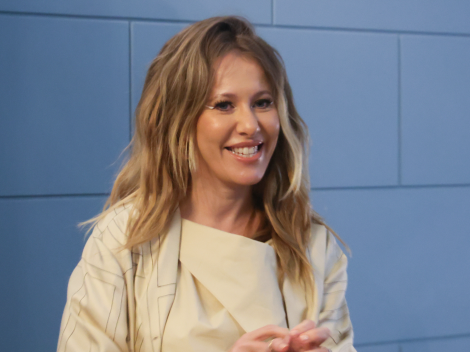 «С портретами бывших»: модный показ вдохновил Ксению Собчак на следующую свадьбу