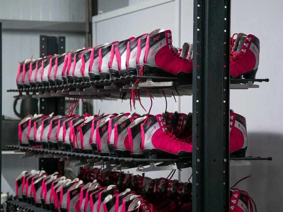 Искусственный каток в парке Мира готовят к открытию