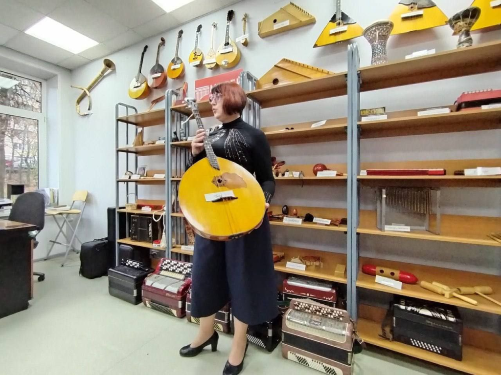 Как звучат колесная лира и мандолина, узнают жители Котельников 3 декабря