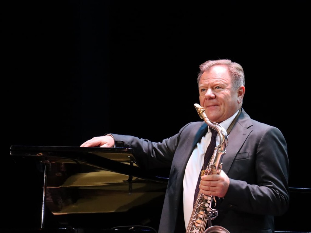 Концерт Игоря Бутмана завершил муниципальный форум «Единой России» в Ступине