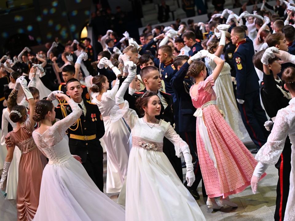 Десятый Кремлевский кадетский бал соберет более 3400 участников