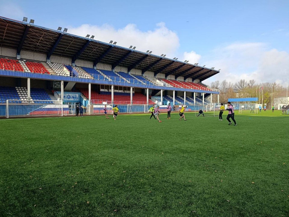 В Краснознаменске стартовал зимний футбольный сезон