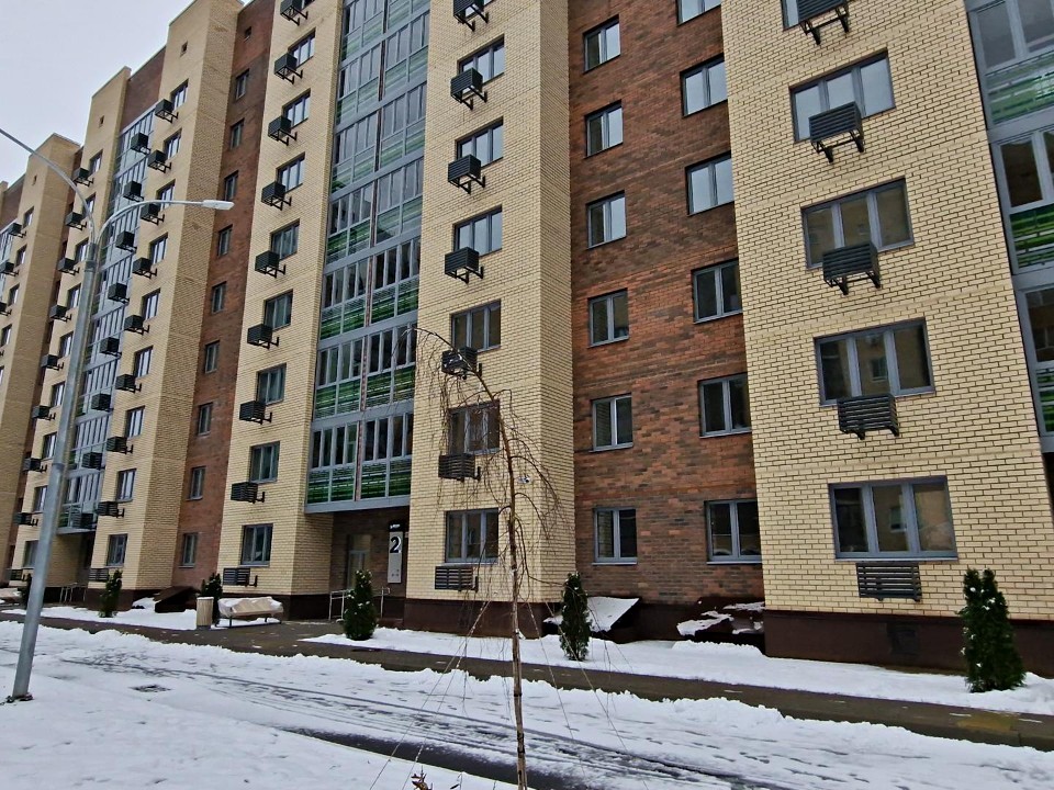 Жители бараков 1940-х годов на Тверской переедут в теплые квартиры до Нового года