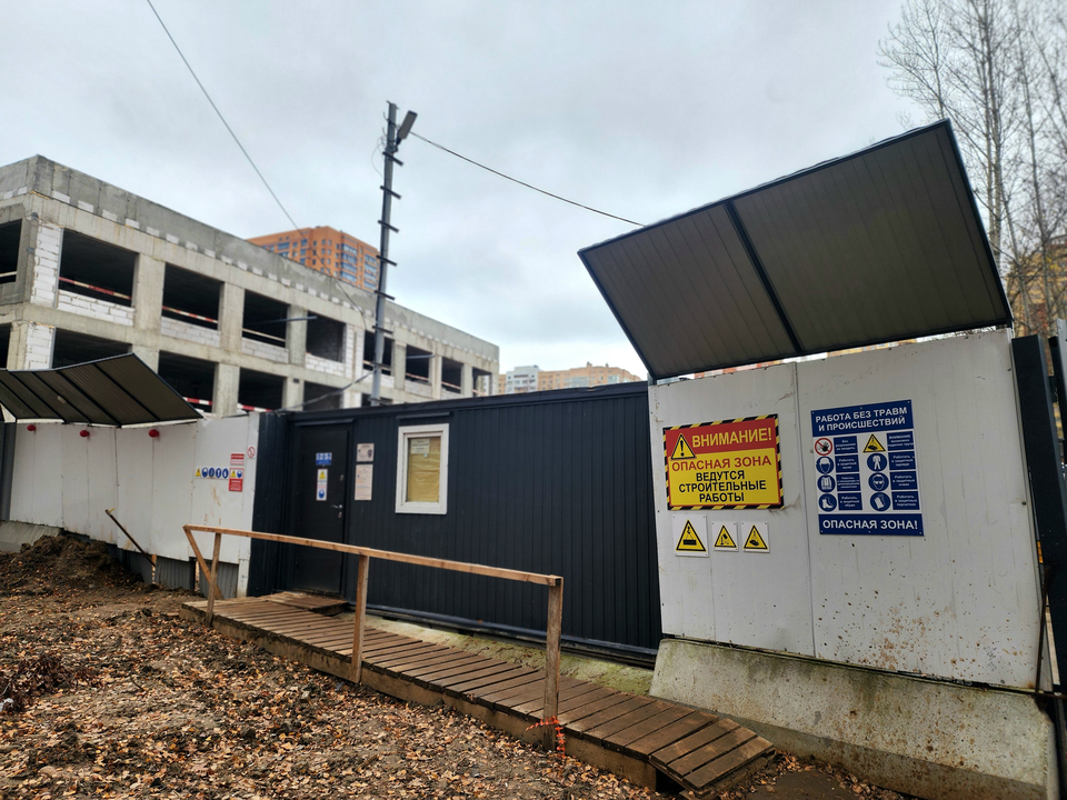 Новый детский сад в Реутове: монолит уже готов, строители приступили к кровле и коммуникациям