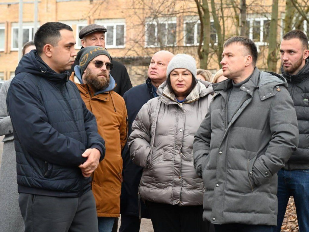 В Серпухове проверили ход капитального ремонта школ и детских садов по графику