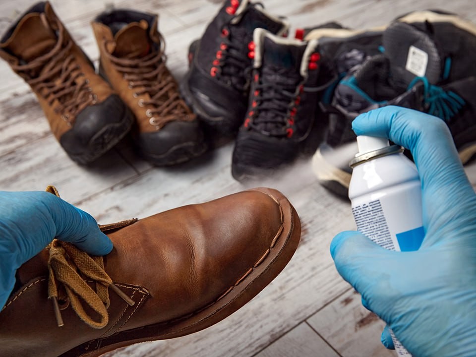 Смотрите на длинный ноготь: подологи назвали правила здоровой обуви