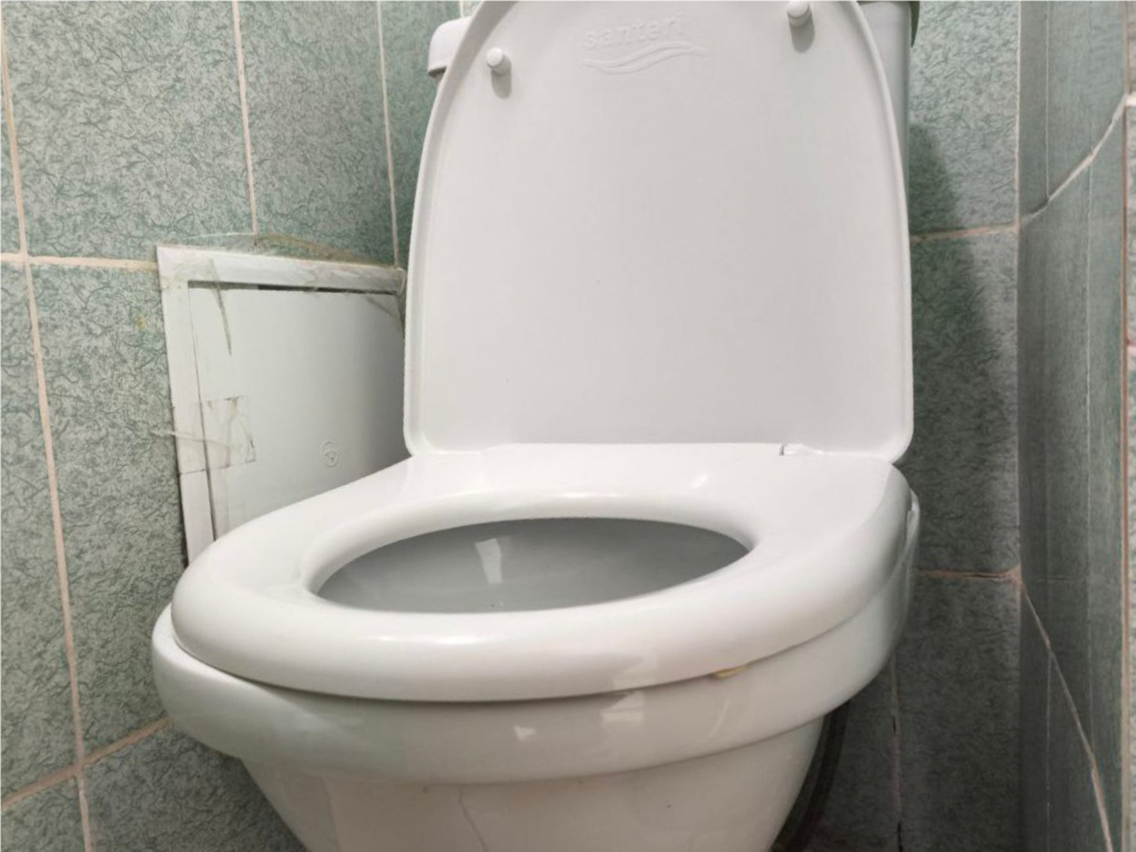 «Ваши деньги утекают в канализацию»: узнайте, как простой жир разрушает трубы и опустошает кошельки