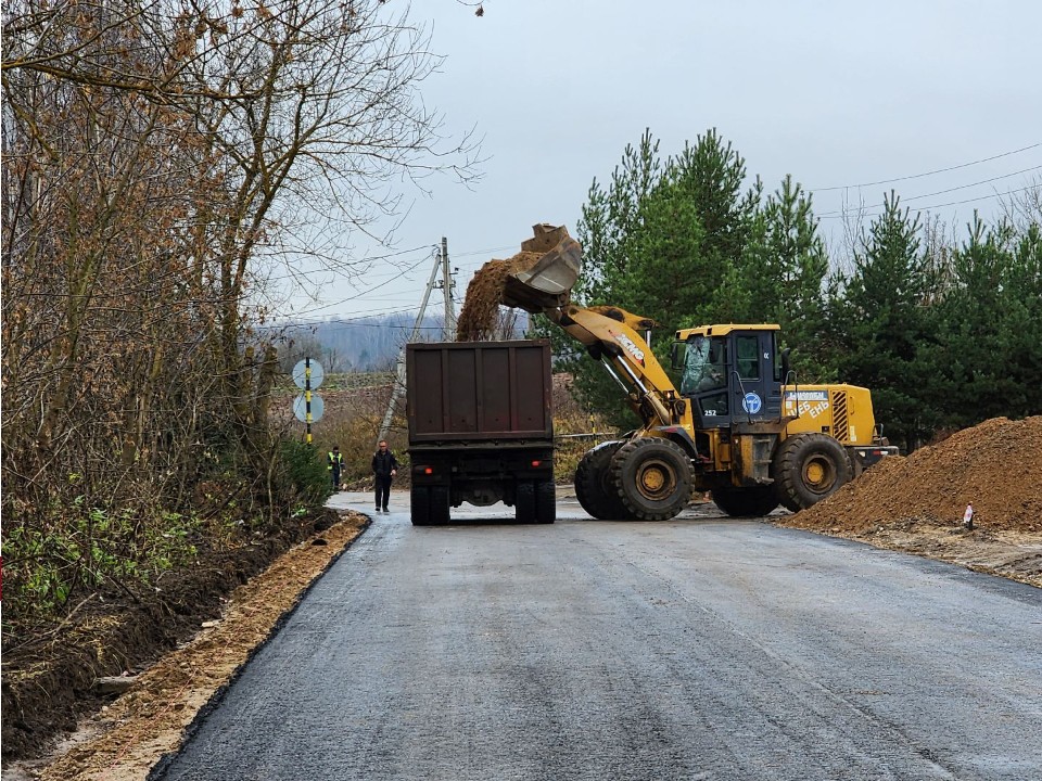 «По старой уже не проехать»: капремонт дороги в Ильино подходит к завершению