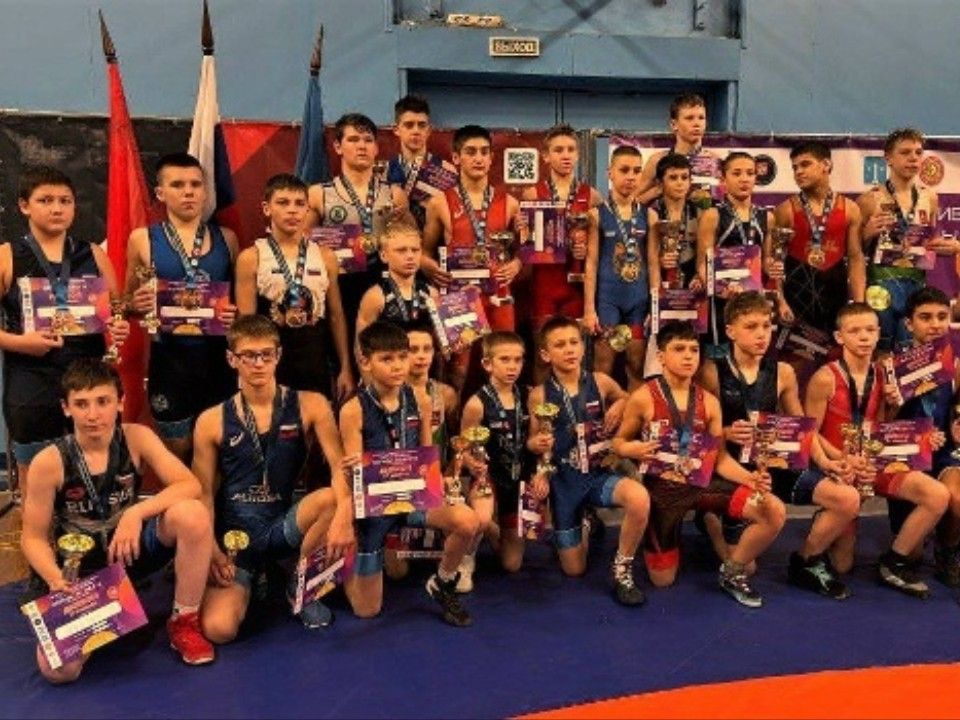 Клинский спортсмен завоевал бронзу на областном турнире по борьбе