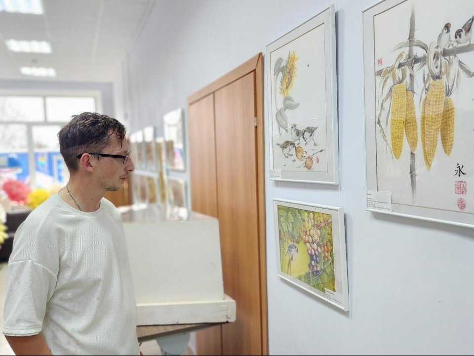 Как гоночный трек стал основой для выставки китайской живописи в Волоколамске