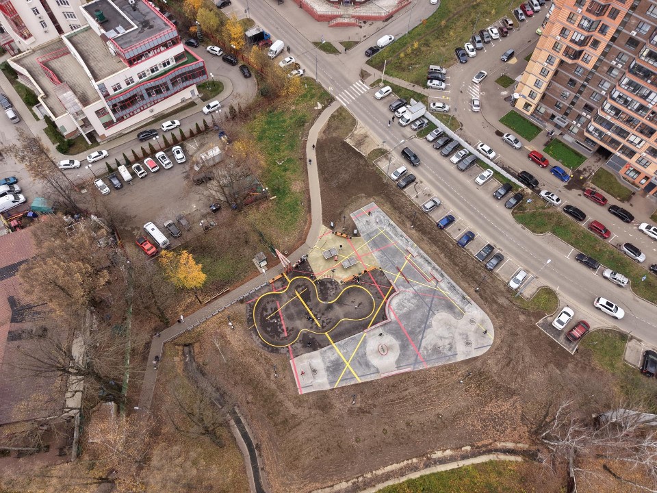 Памп‑трек, стрит‑плаза и теннис: в Видном появилась спортзона под открытым небом