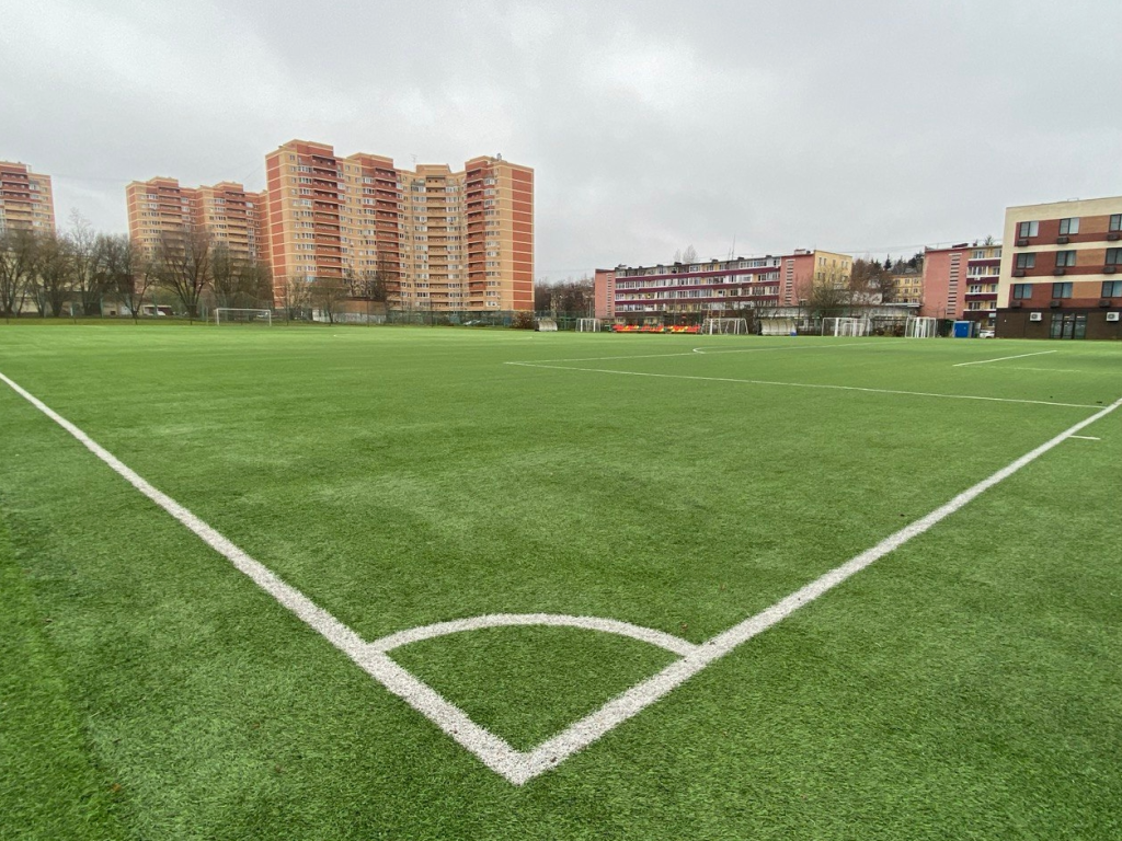 Жители Селятина смогут тренироваться и играть в футбол всю зиму
