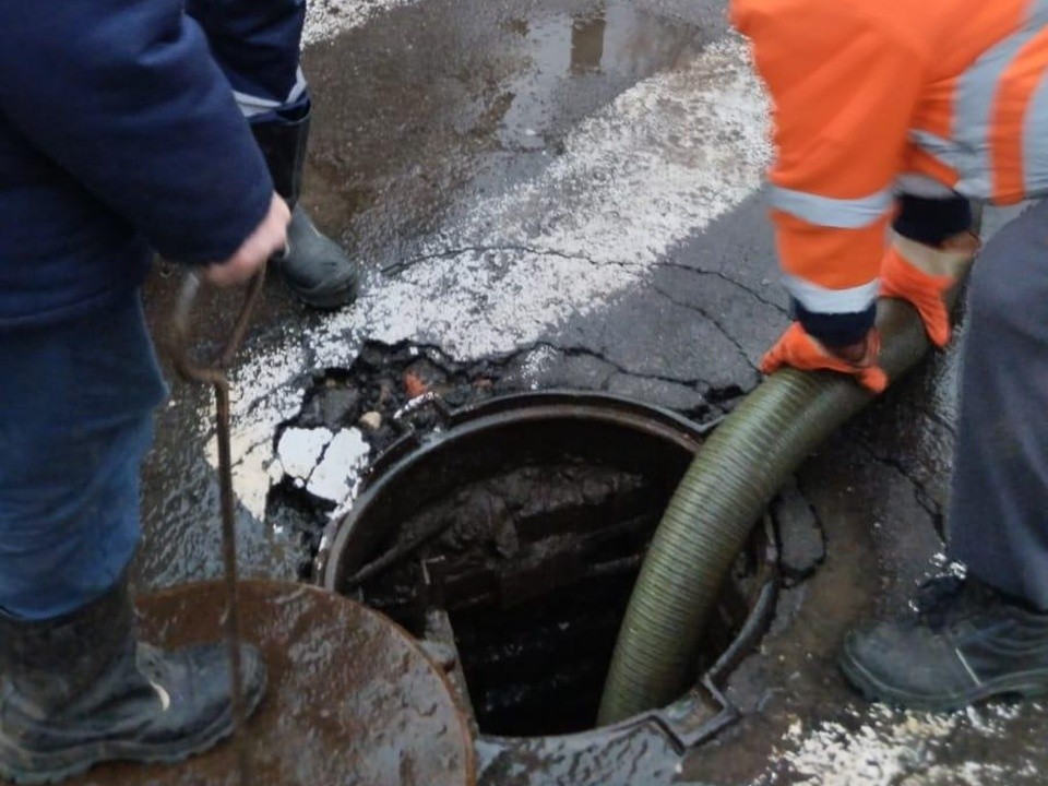 От пищи до строительного мусора: что обнаружили в канализационных сетях Фрязина