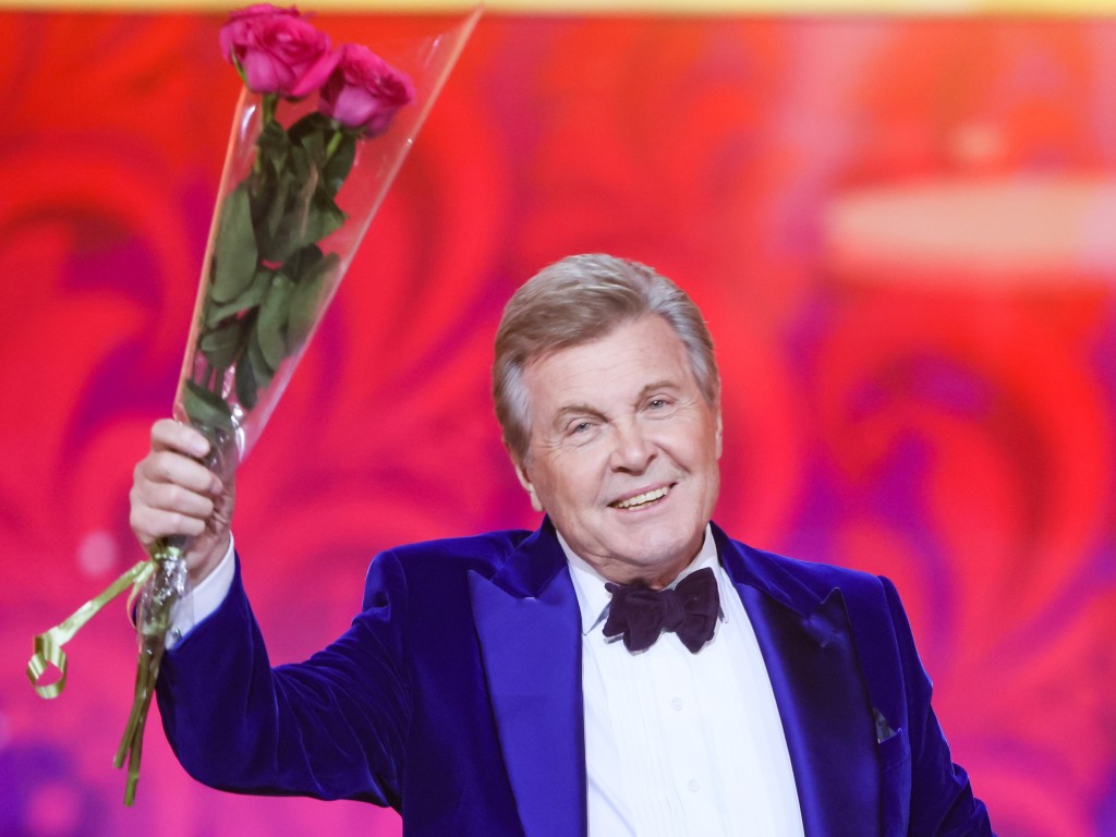 «Чувствую себя Волочковой»: как Лев Лещенко пошутил о подарках поклонников