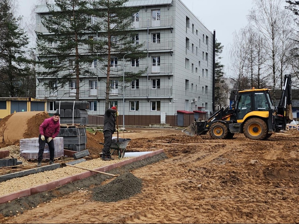 В Волоколамском филиале Красногорского колледжа обустраивают новый стадион