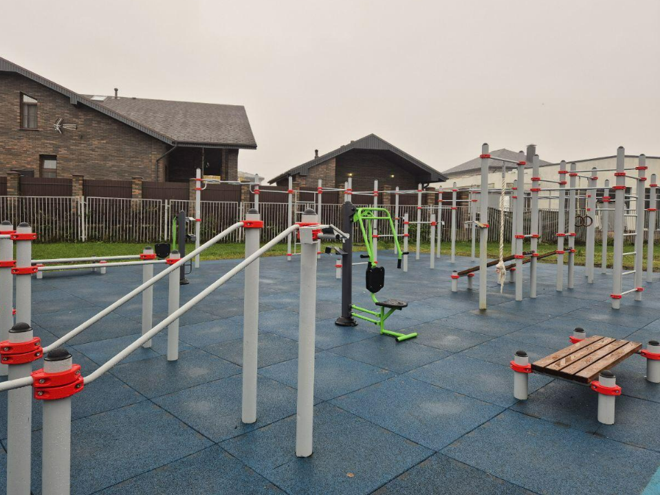 Универсальная зона для спорта: где теперь заниматься физкультурой в поселке Лунево