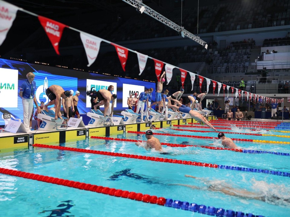 Золотой заплыв: как Роман Акимов из Подмосковья обошел соперников и завоевал золото «Кубка сильнейших спортсменов»
