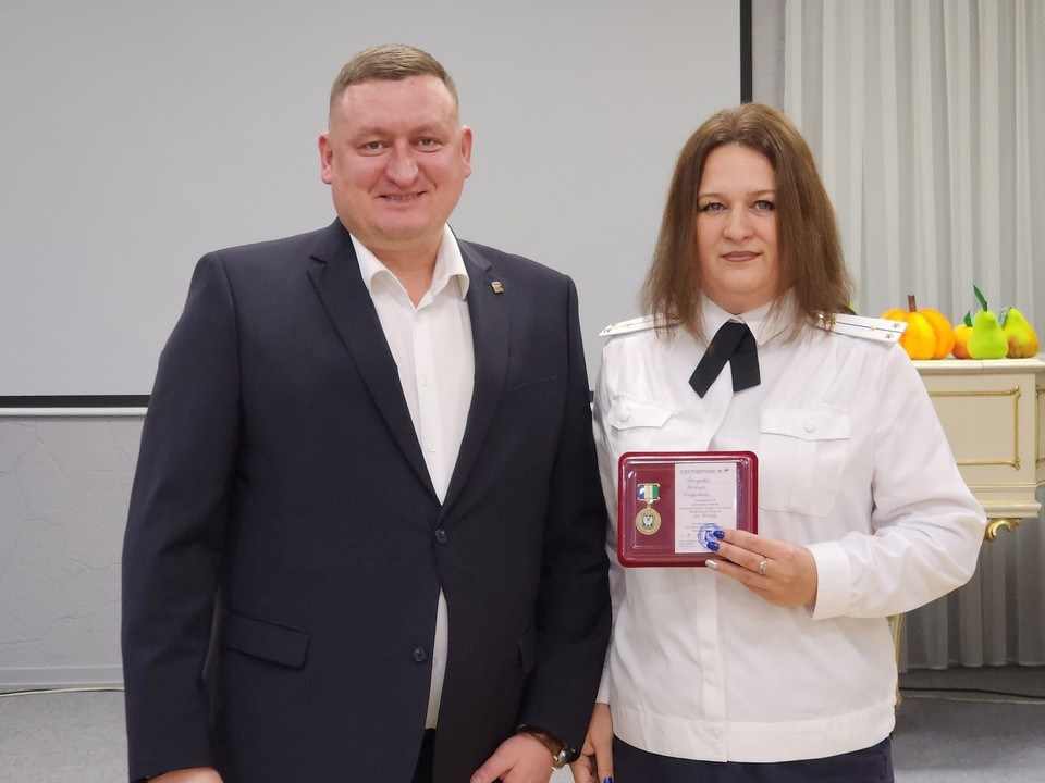 На страже правосудия: в Луховицах чествовали судебных приставов