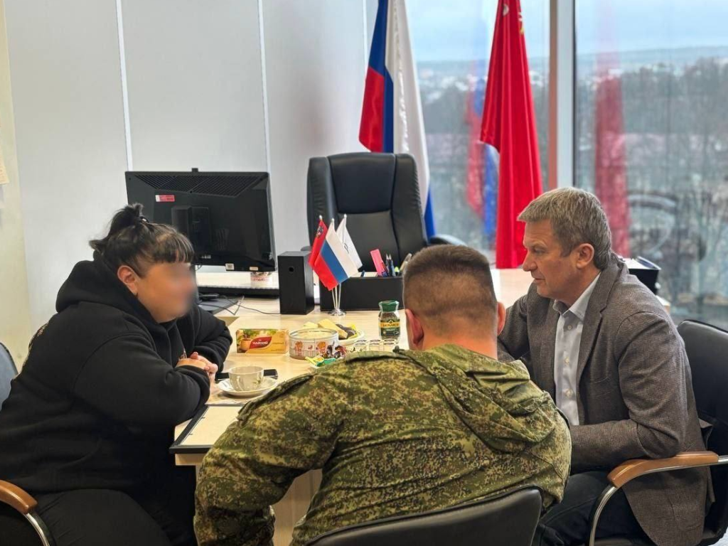 Военнослужащие на передовой получили комплект спутникового интернета из Наро-Фоминска