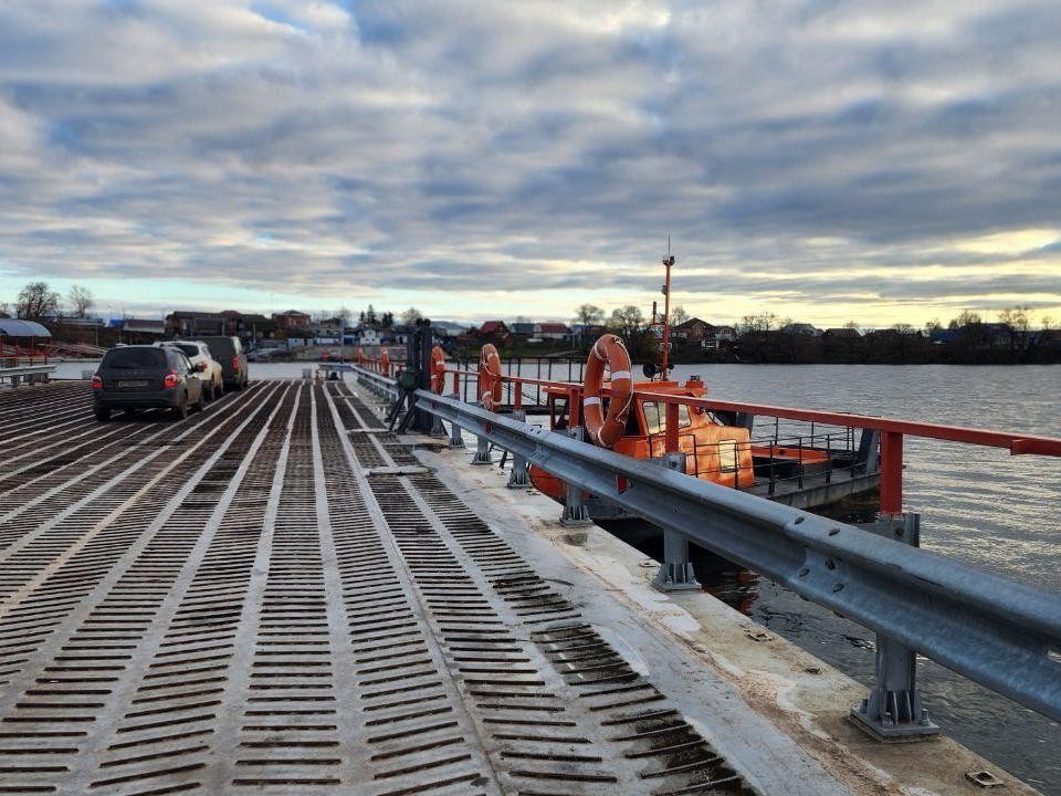 Только одна из трех паромных переправ в Луховицах работает в штатном режиме