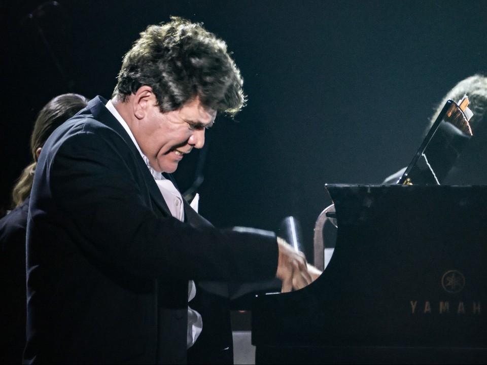 Рояль не выдержал Прокофьева: какие курьезы преследуют Дениса Мацуева на сцене