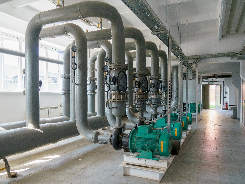 С «Цифровой котельной» не наломали дров: где в Подмосковье энергетики уже перешли на электронные документы и как это ускоряет запуск отопления