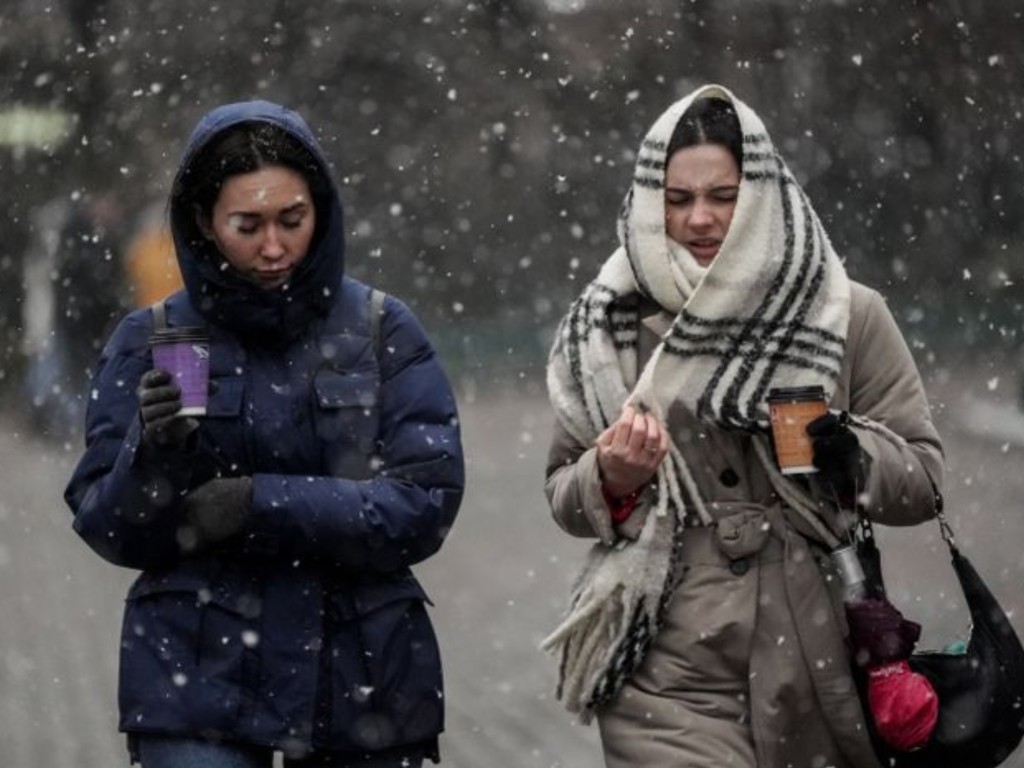 «Ударят морозы и завалит снегом!»: синоптик назвал точную дату прихода зимы в Подмосковье