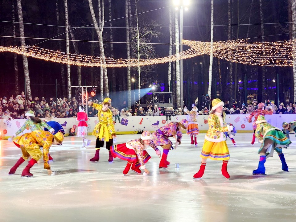 Первый день зимы жители Ногинска встретят на коньках
