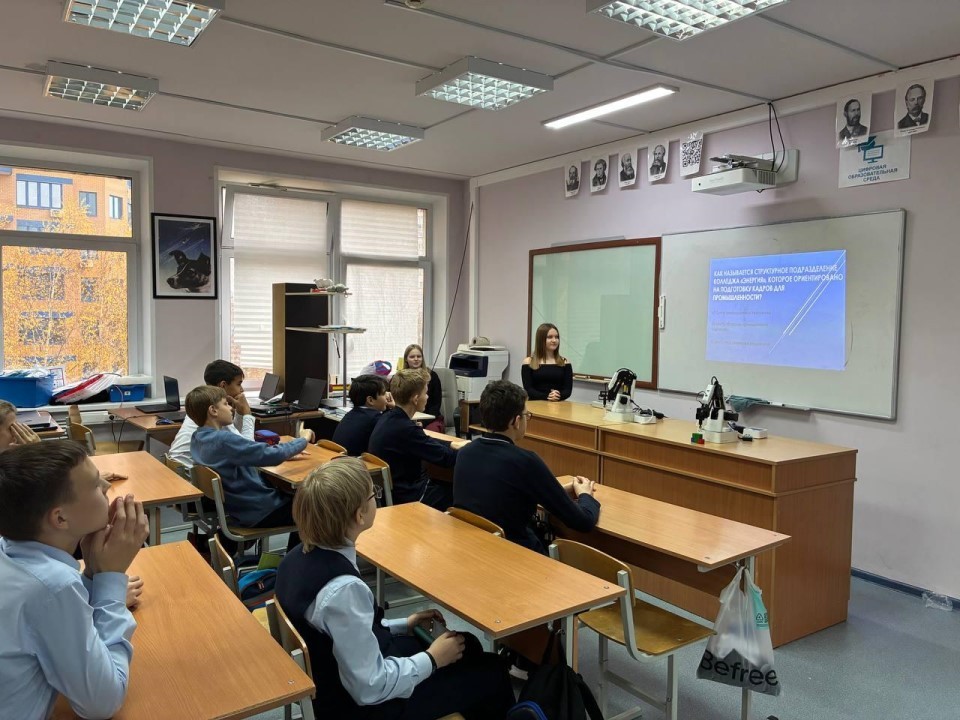 От 3D‑ручек до роботов: студенты «Энергии» устроили для школьников настоящий фестиваль будущего