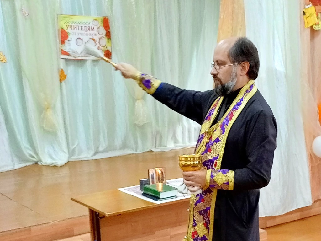 В Ступине освящен учебный корпус школы №4: заложены планы по духовному воспитанию
