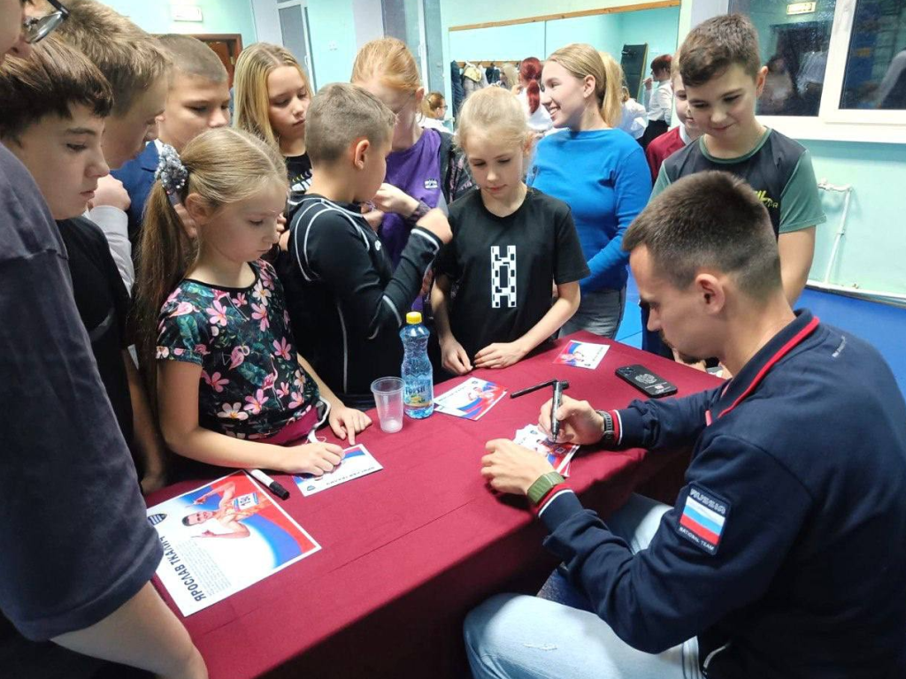 Легкоатлет Ярослав Ткалич встретился со спортсменами в Наро-Фоминске