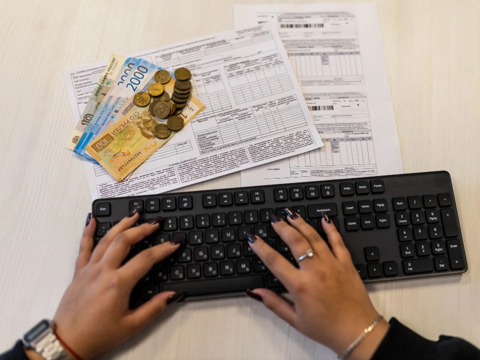 Накопить долгов больше не получится: что сделают с платежками ЖКХ в 2026 году