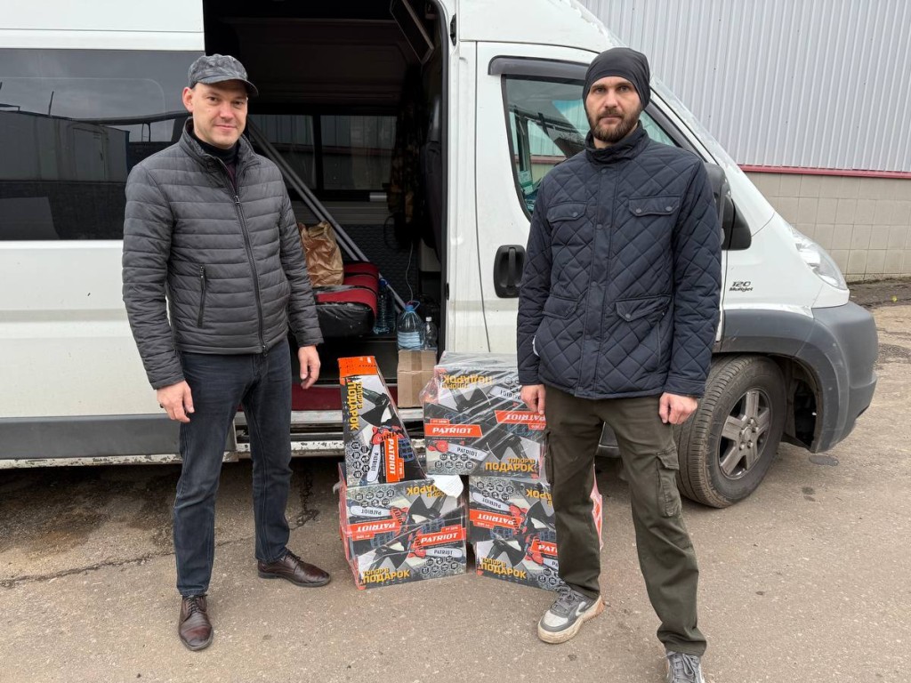 Каширяне передали в зону СВО технику для обустройства и преодоления преград