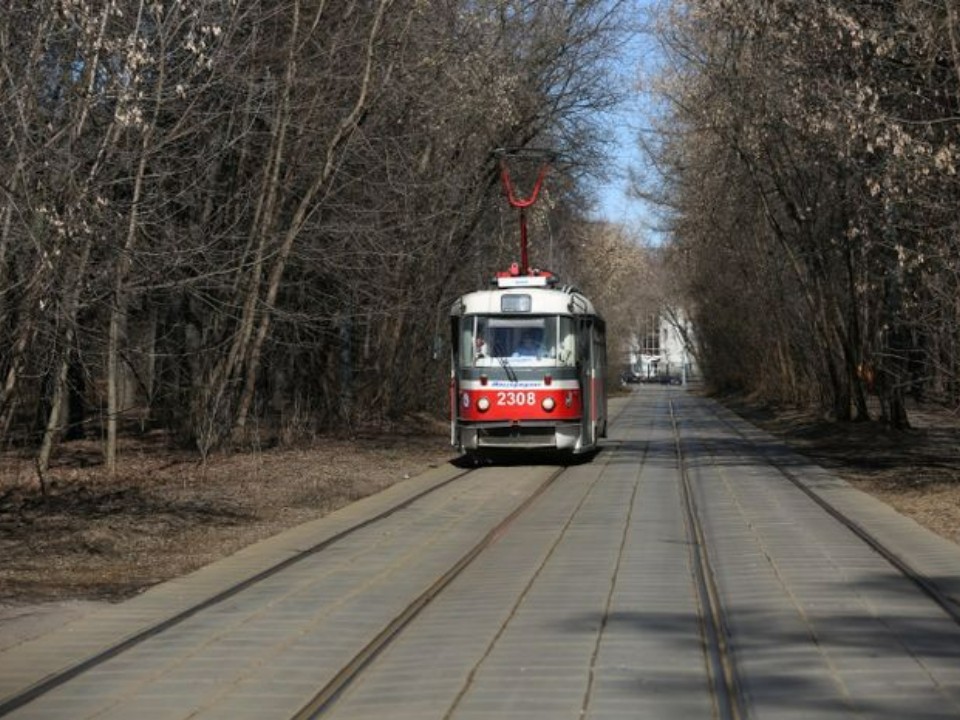 Трамваи учатся летать: в столице освоили технологию беспроводного электротранспорта
