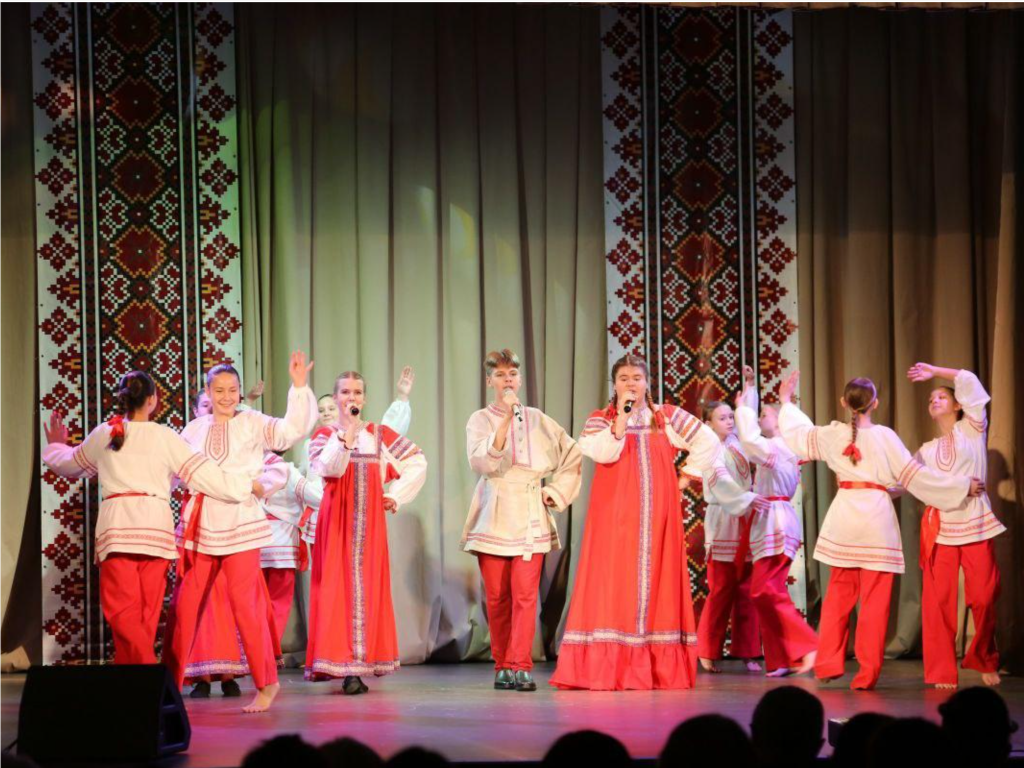 В Пролетарском отметили День народного единства, День поселка и 99 лет ДК «Лира»