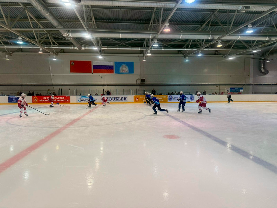 Отрицательный рост: обе зарайские хоккейные команды потерпели два поражения на первенстве области