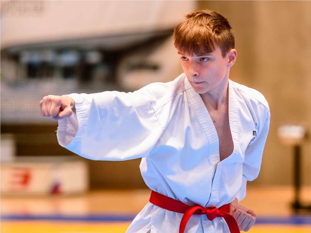 Тхэквондисты из Лобни привезли домой 18 медалей с турнира имени Дмитрия Донского