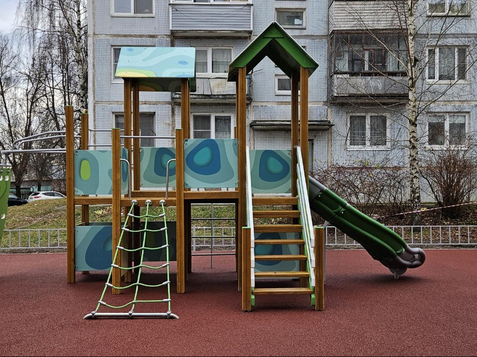 Игровая с подсветкой и видеонаблюдением: как в Долгопрудном сделали детскую площадку, которая работает даже вечером