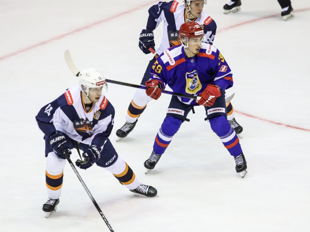 «Химик» одержал третью победу подряд, обыграв на домашнем льду «Магнитку»