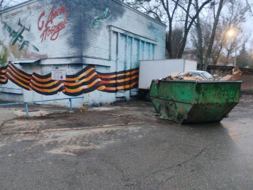 После обращения жителей навалы мусора на ул. Нижегородской убрали