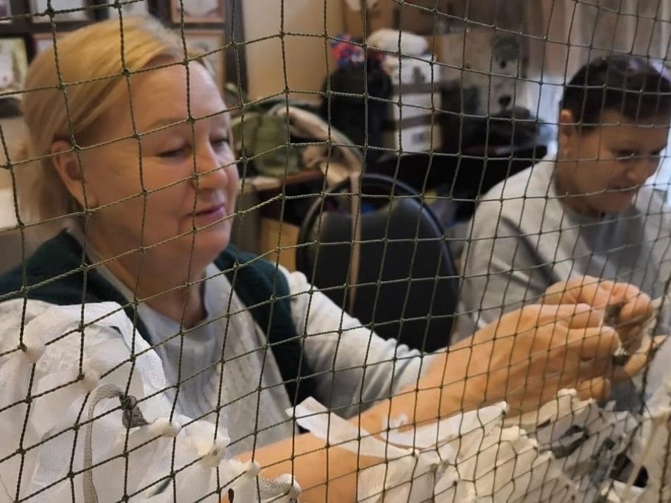 Три года без выходных: как пенсионерка из Видного помогает фронту