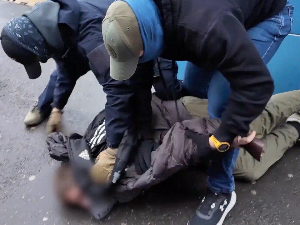 Силовики задержали жителя Московского региона по подозрению в госизмене